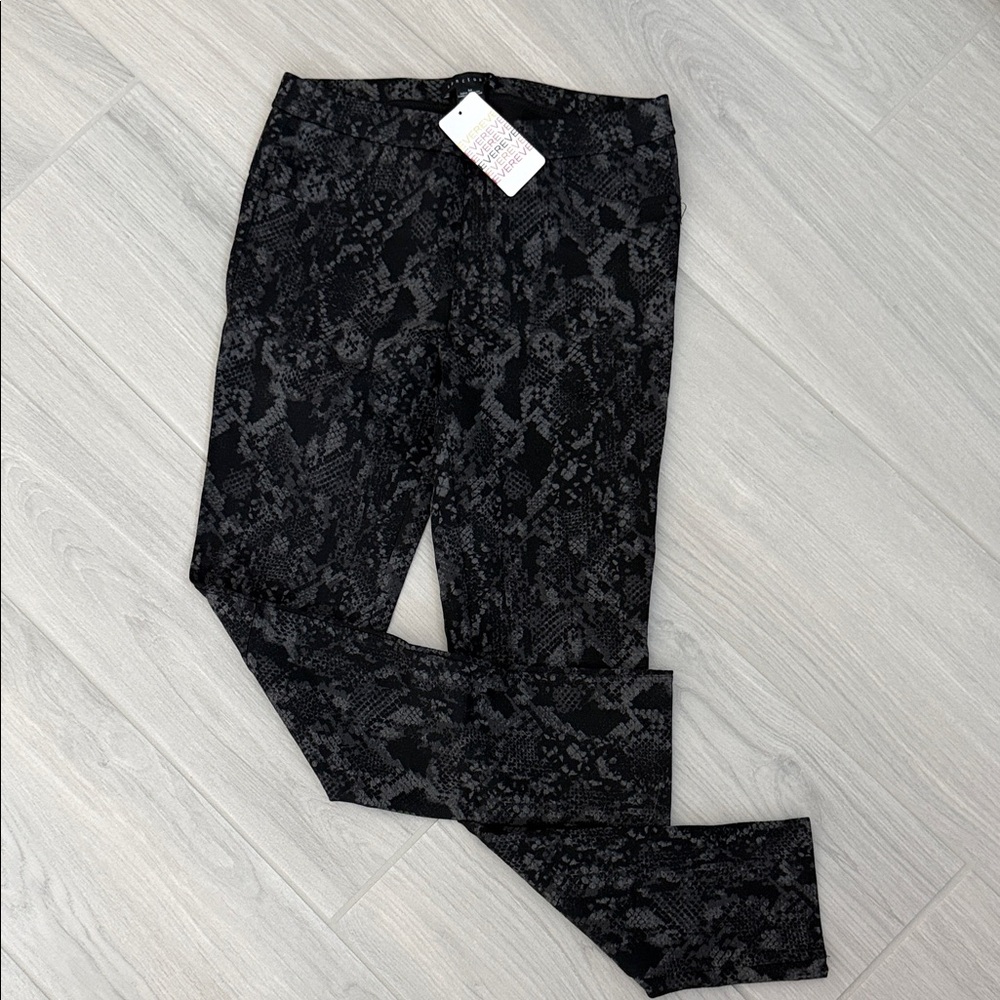 Sanctuary NWT Snake Print Leggings - Size M